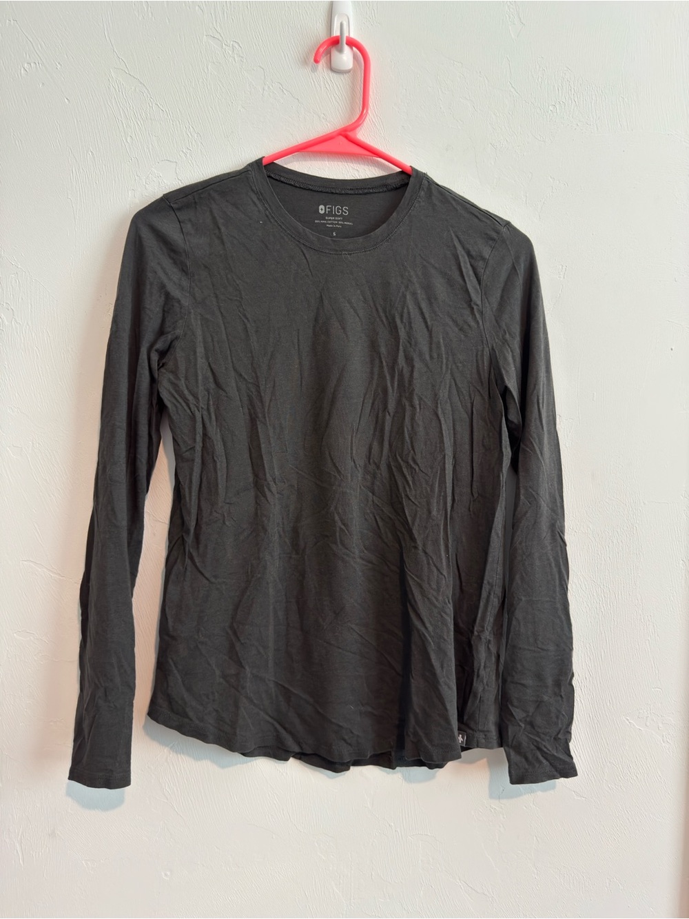 FIGS Women's Long Sleeve T-Shirt Dark Gray
Sz S